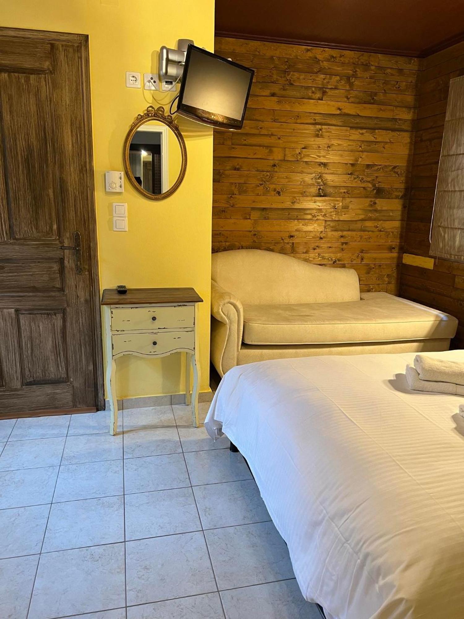 Ikojenia Traditional Lodge Papingo Extérieur photo