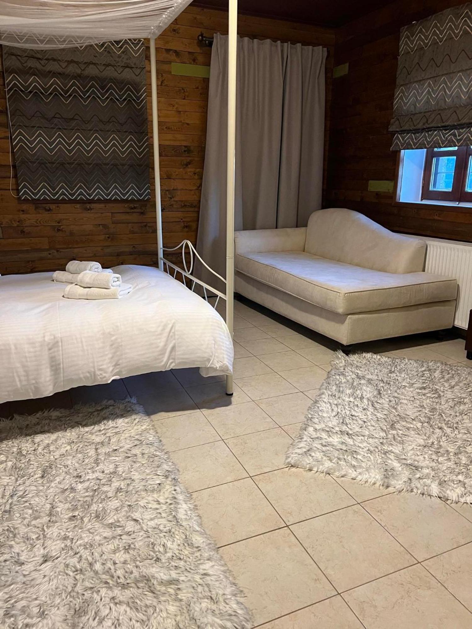 Ikojenia Traditional Lodge Papingo Extérieur photo