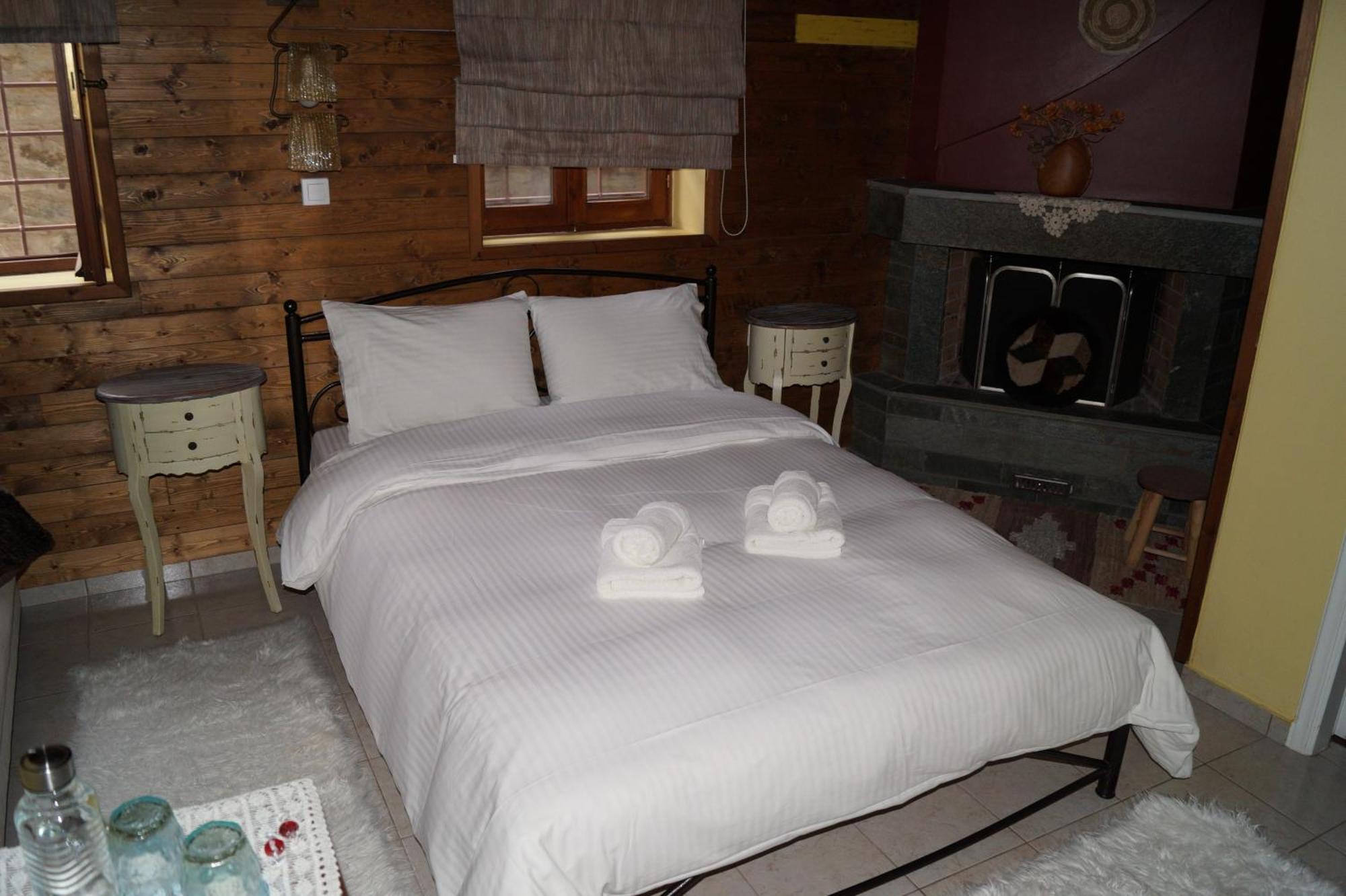 Ikojenia Traditional Lodge Papingo Extérieur photo